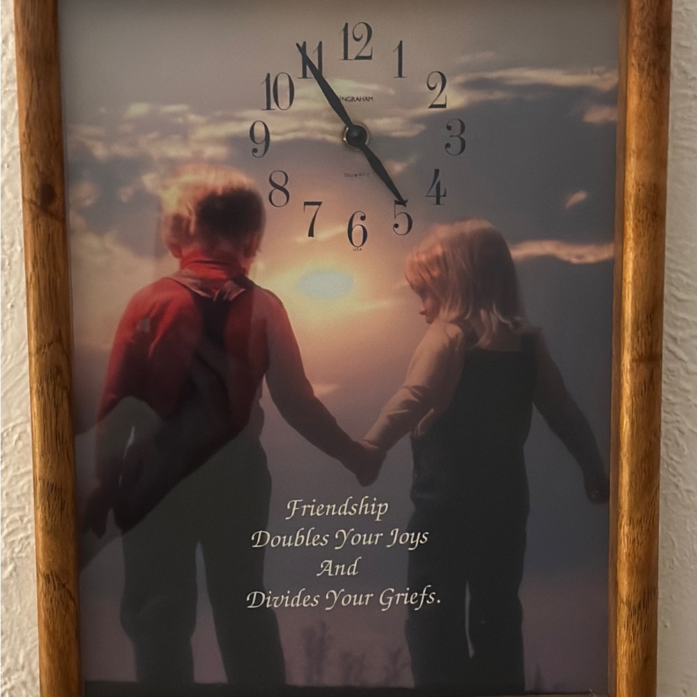 Ingraham Wall Clock Quartz Children Holding Hands Framed 11 X 14 Vintage Friends